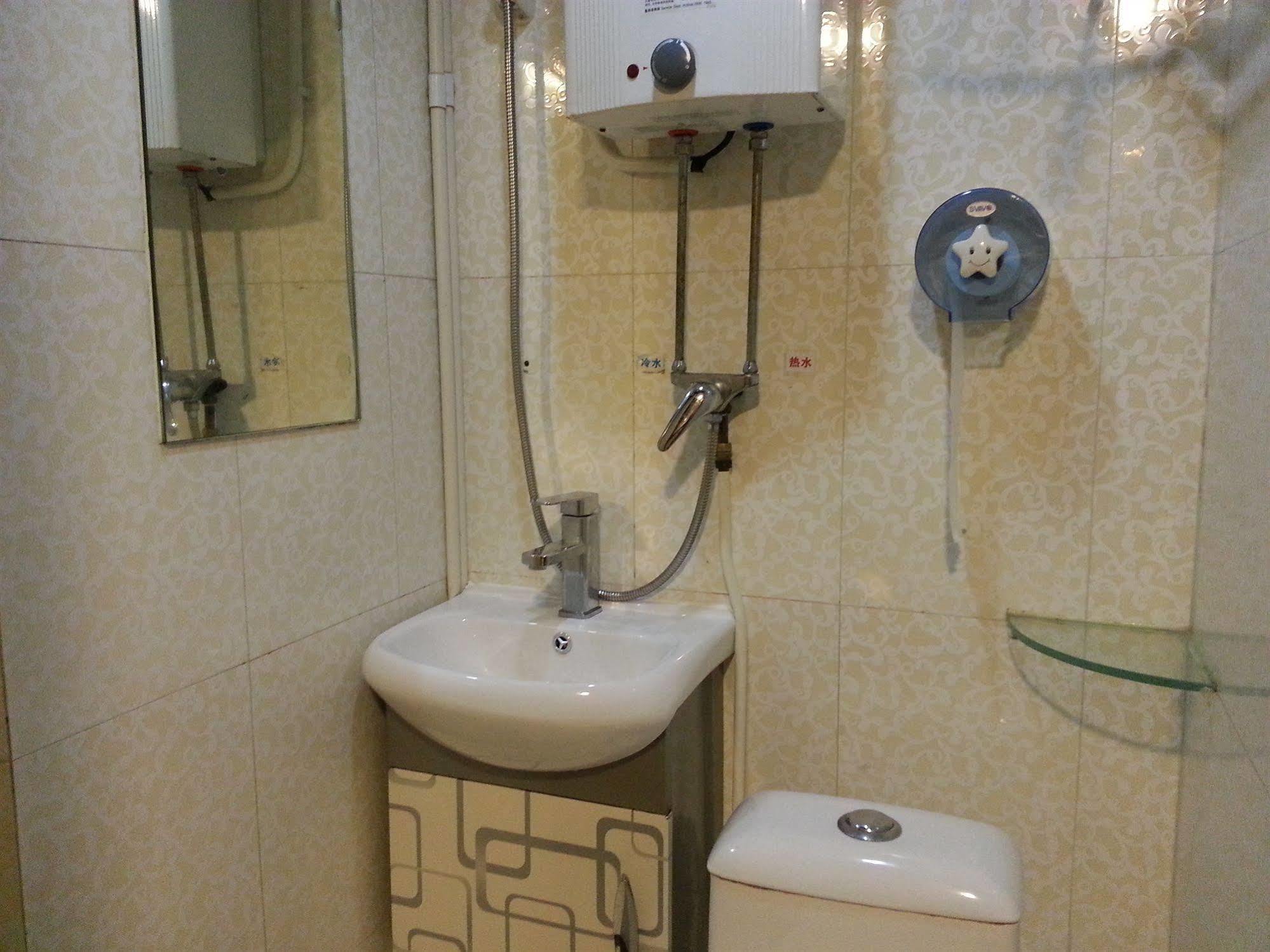 Apple Inn - Mongkok Гонконг Экстерьер фото